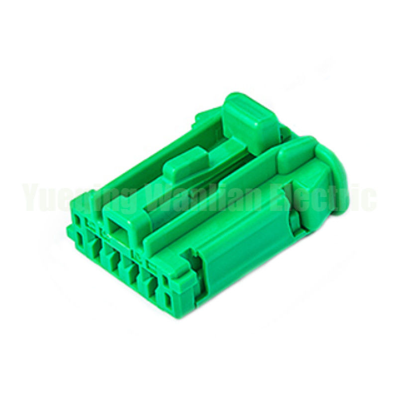 4 Pin 98817-1045 0988171045 Mobil Harness Connector Housing Parts Mobil Lisensi Plat Pintu Cahaya Lampu Belakang Soket