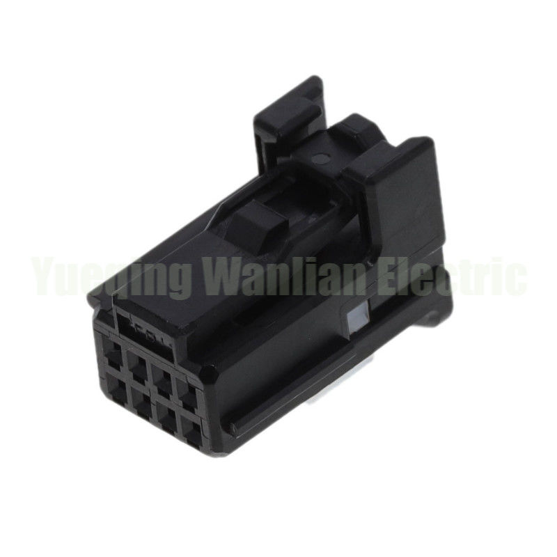 8 Pin 1379659-1 Mobil Wanita Konektor Konektor persegi panjang Seri 0.6